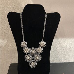 Elegant Silver Floral Necklace